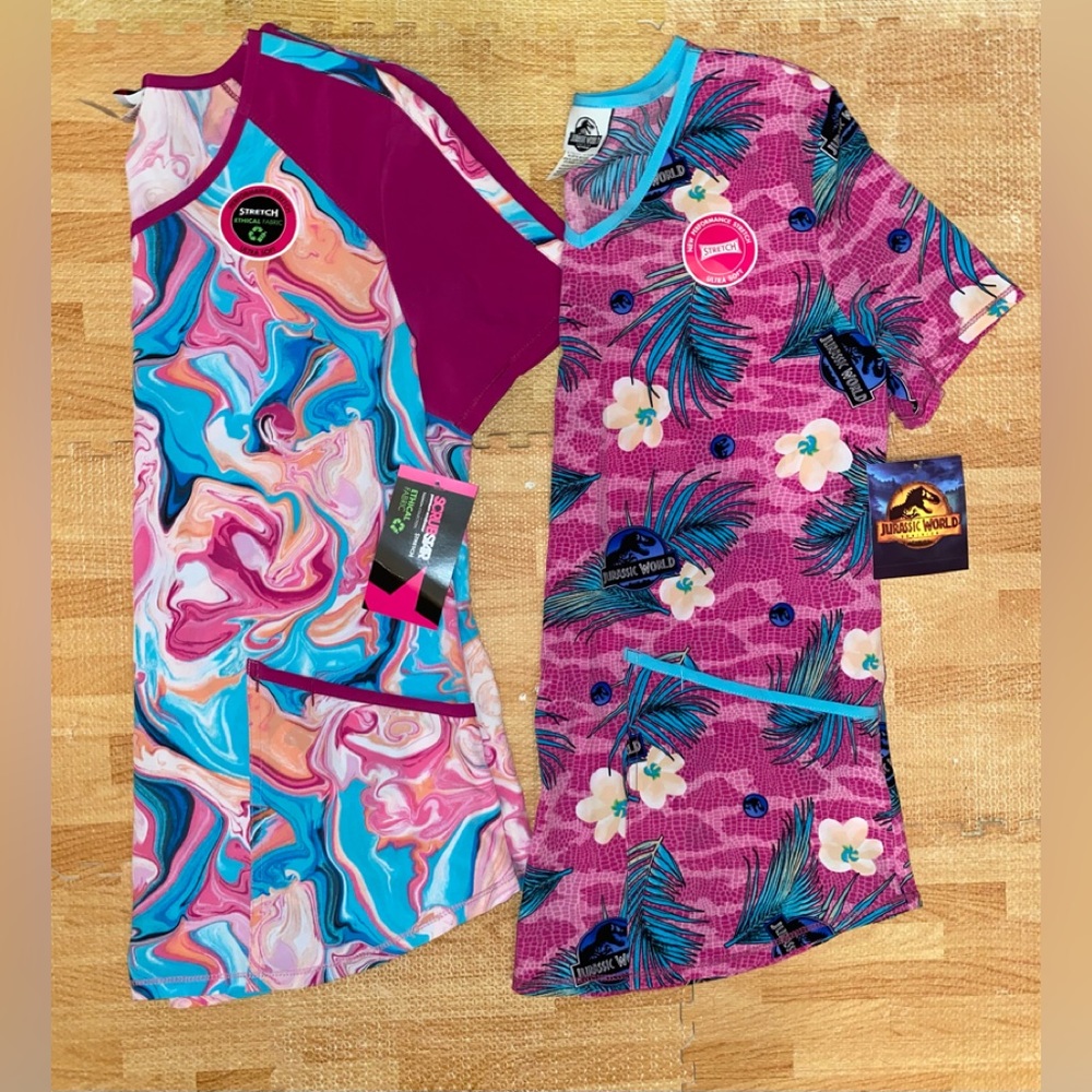 Women’s Scrub Tops!
